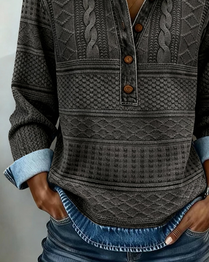 SOFIA – Sudadera de Punto Trenzado con Detalles en Denim