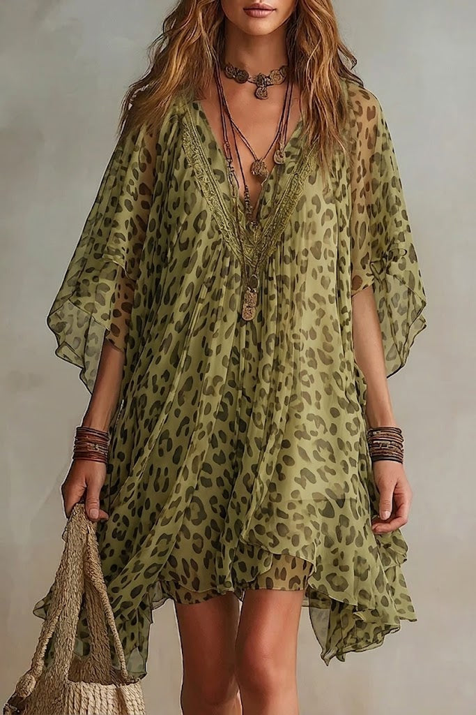 Vestido de gasa con estampado de leopardo, de corte holgado y escote en V