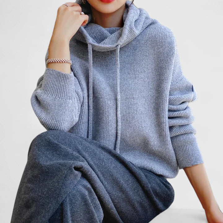 Marie | Suéter Acogedor con Cuello Alto y Capucha